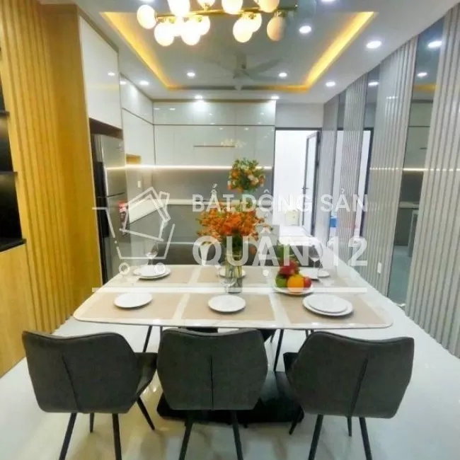 THANH TOÁN 1.5 TỶ NHẬN NHÀ MẶT TIỀN TÔ NGỌC VÂN DT 5*16,THANG MÁY,SHR
