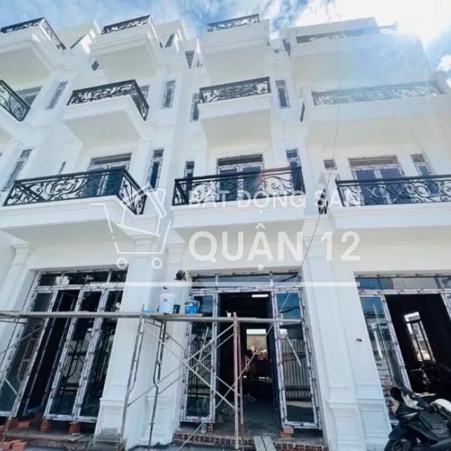 BÁN NHÀ CHÍNH CHỦ LIỀN KỀ GÒ VẤP DT 4,5X15M, SHR 1 TRỆT 3 LẦU