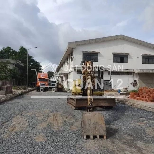 Cho thuê kho 1.300m2 đường xe công giá rẻ 75k/m