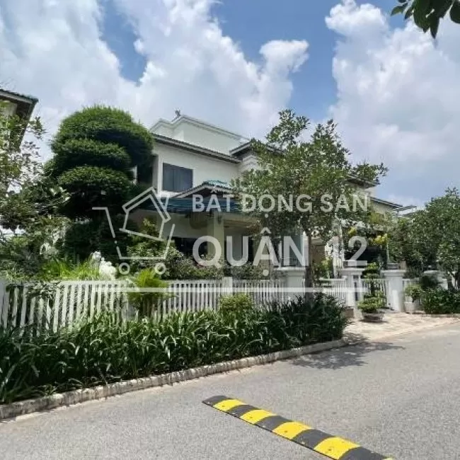  Biệt thự Senturia Đẹp mê mẩn,DT 415,2m2 Phong cách Châu Âu ven sông 