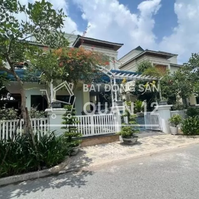  Biệt thự Senturia Đẹp mê mẩn,DT 415,2m2 Phong cách Châu Âu ven sông 
