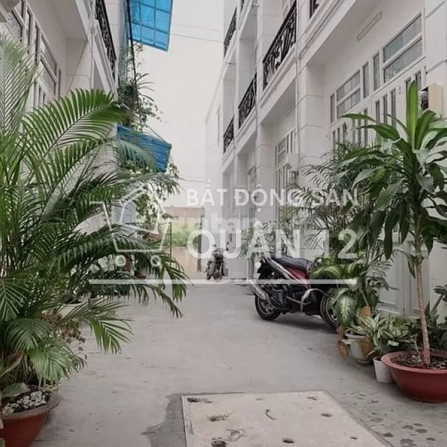 Bán nhà sổ hồng chung gần ngã tư ga Quận 12