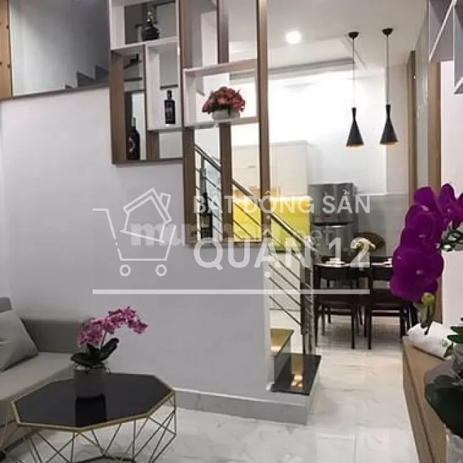 Bán nhà sổ hồng chung gần ngã tư ga Quận 12