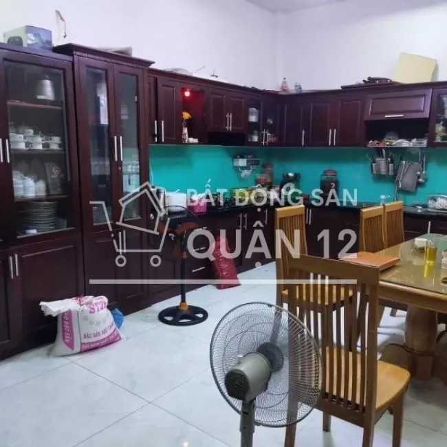 Bán nhà Trường Chinh,1 xẹc, sát mặt tiền, 4.5x19.5m, 4 tầng, bán nhanh