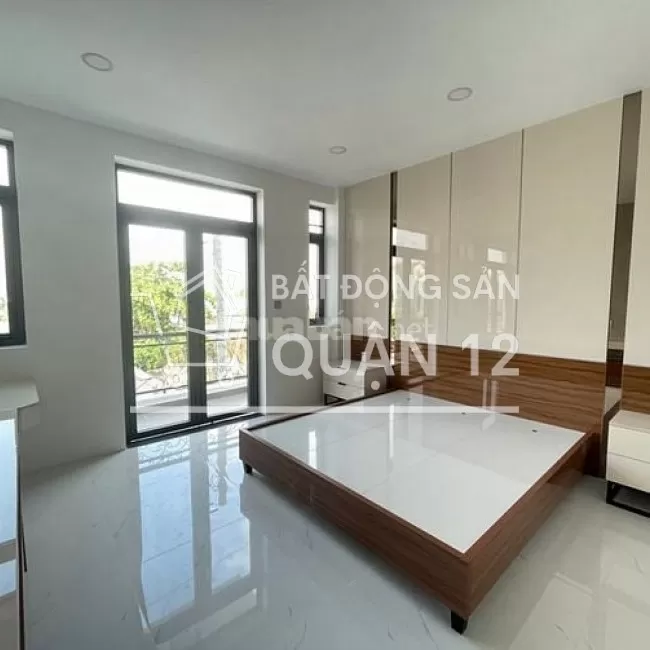 Nhà 3 Lầu, Mặt Tiền 12m, Cuối Nguyễn Thái Sơn, Gò Vấp, DT 4x14m2, SHR.