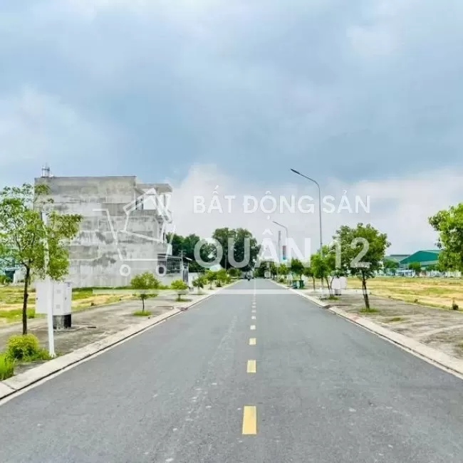 Bán nhanh lô đất thổ cư đường Vườn Lài, An Phú Đông, Quận 12, sổ riêng
