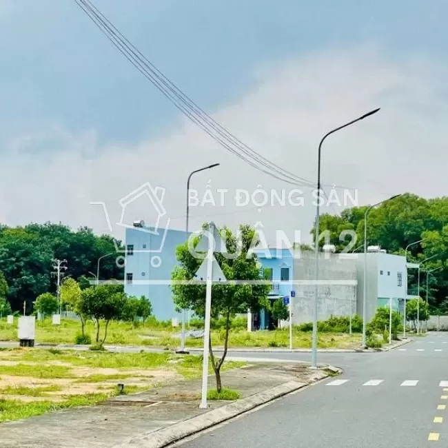 Bán nhanh lô đất thổ cư đường Vườn Lài, An Phú Đông, Quận 12, sổ riêng