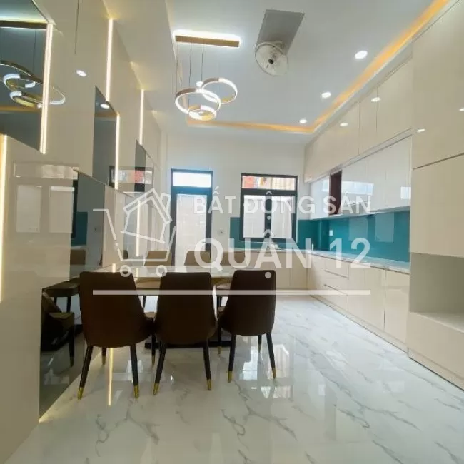 Nhà 4x18m, 3 lầu, đường Hà Huy Giáp giá 4,8 tỷ (TL) gần UBND Thạnh lộc