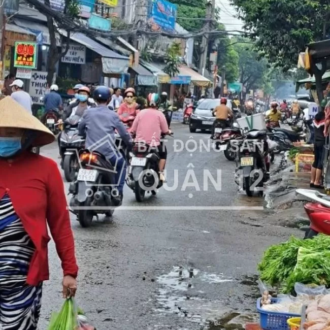 Nhà 2 lầu, 3PN.sân phơi.hẻm 8m thông.khu phân lô đường thới an 35.Q12