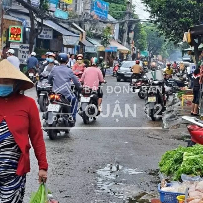 nhà bán MT đường Ngay ngã tư TTH22 và HT37 ngay chợ 