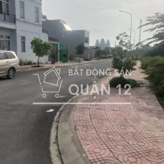 Đất 1/đường 12m rạch ngay ubnp , trường cap1.2