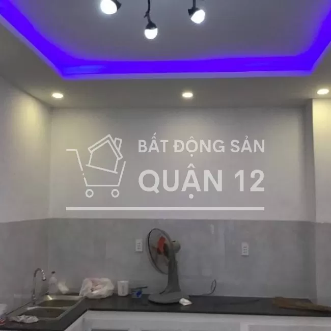 nhà mặt tiền đường cầu giao khẩu ngã tư ga