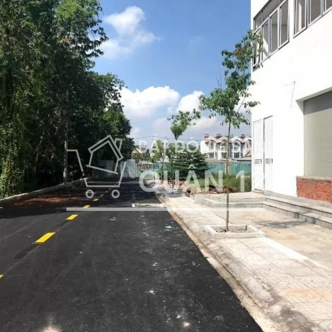 Đất Mặt Tiền Sông đường 12M Hà Huy Giáp.DT. 4.5M x 20M. Cực đẹp