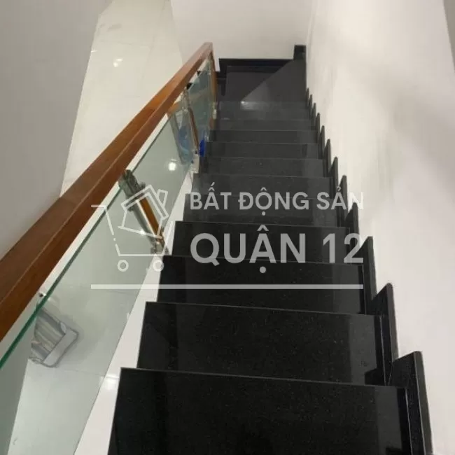 Nhà NGUYỄN VĂN QUÁ, Đông Hưng Thuận, Quận 12, hxh thông 2 MT 4 TỶ X