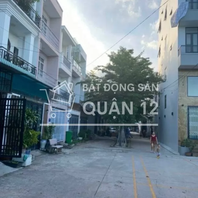 Đất ngay ubnd phường đường Vườn Lào dt 4x13 shr