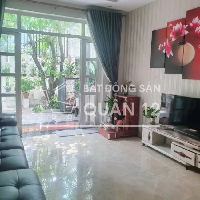 Kẹt NGân Hàng GĐ cần bán gấp căn Biệt Thự, Giá chỉ bằng căn nhà phố.