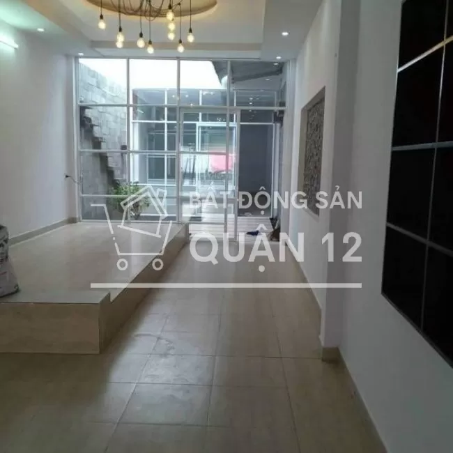 Nhà MT Lê Thị Riêng Q12. DT:4x28m nhà cấp 4