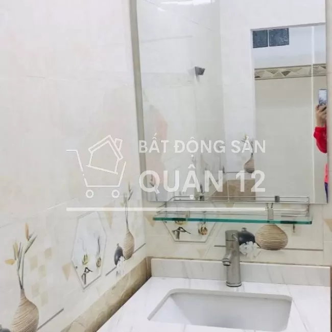 Bán nhà Mặt tiền Tô Ký, vị trí cực đẹp. 3,7x12, 1 trệt, 1 lửng, 2 lầu
