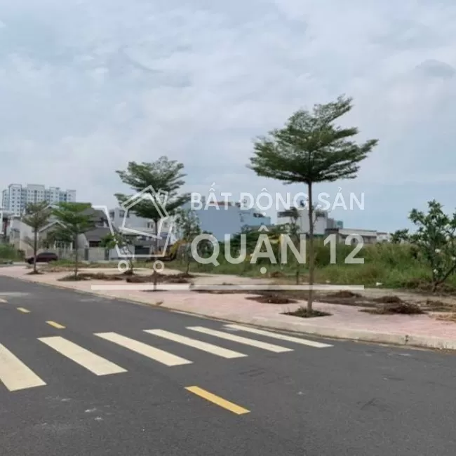 Kẹt tiền bán 90m2 đất ngay Mt Vườn Lài, An Phú Đông, quận 12, sổ riêng