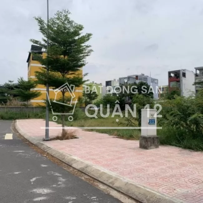 Kẹt tiền bán 90m2 đất ngay Mt Vườn Lài, An Phú Đông, quận 12, sổ riêng