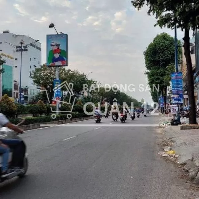 Nhà MTKD Trường Chinh, 126m2, 3 tầng, đường 30m, vỉa hè 10m, giá 16 tỷ