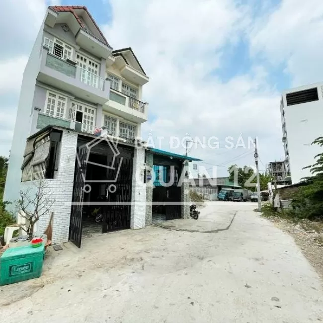 Nhà 2 lầu DT 4x16m hẻm xe hơi đường Vườn Lài gần cầu sắt An Phú Đông