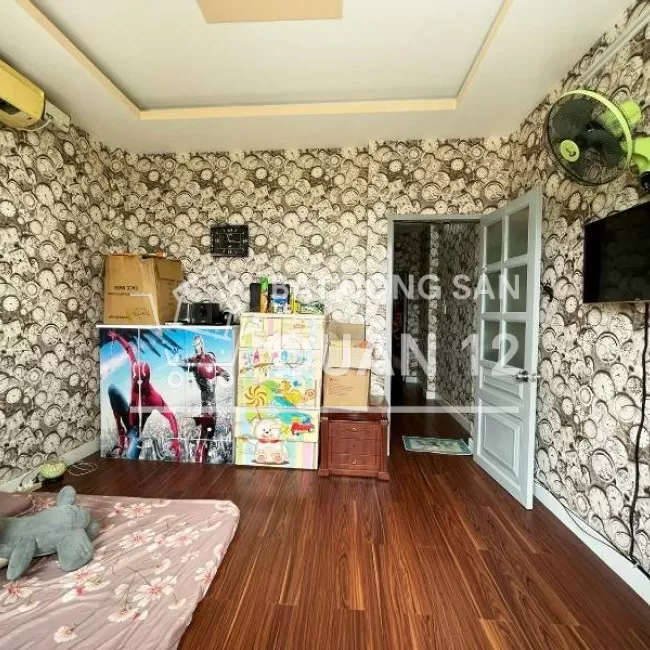Nhà 2 lầu DT 4x16m hẻm xe hơi đường Vườn Lài gần cầu sắt An Phú Đông