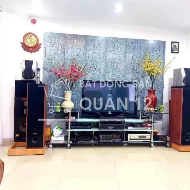 Bán nhà hẻm ô tô Nguyễn Văn Quá, 110m2, 2 tầng, 5.1 tỷ