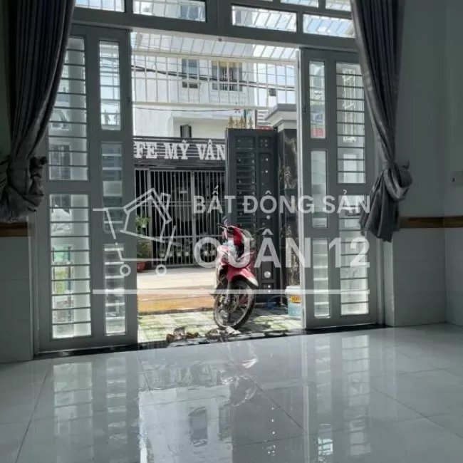 Nhà phố đường Lê Thị Riêng, Quận 12 nhỉnh hơn 5 tỷ 