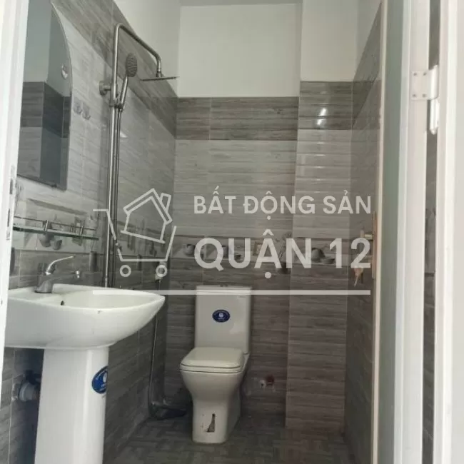 Nhà phố đường Lê Thị Riêng, Quận 12 nhỉnh hơn 5 tỷ 