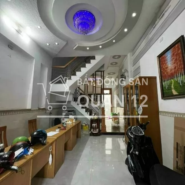 Nhà Mặt Tiền - 4 Tầng - 112m2 - Đẹp, Rẻ Bất Ngờ - Lê Thị Riêng Quận 12