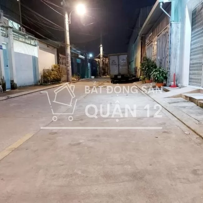 Bán nhà 3 tầng hẻm ô tô đường Tô Ký 90m2 5 tỷ...