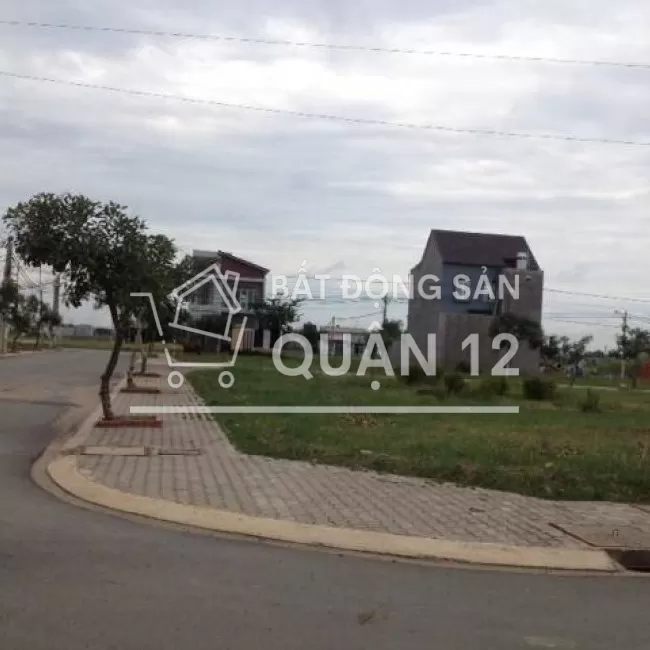 Chủ cần vốn đầu tư bán gấp lô 100m2 kề góc giá bán 2tỷ599