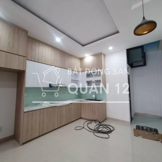 Nhà mới xây chưa ở, đường Tô Ngọc Vân, 1 trệt 3 lầu cực đẹp thoáng mát