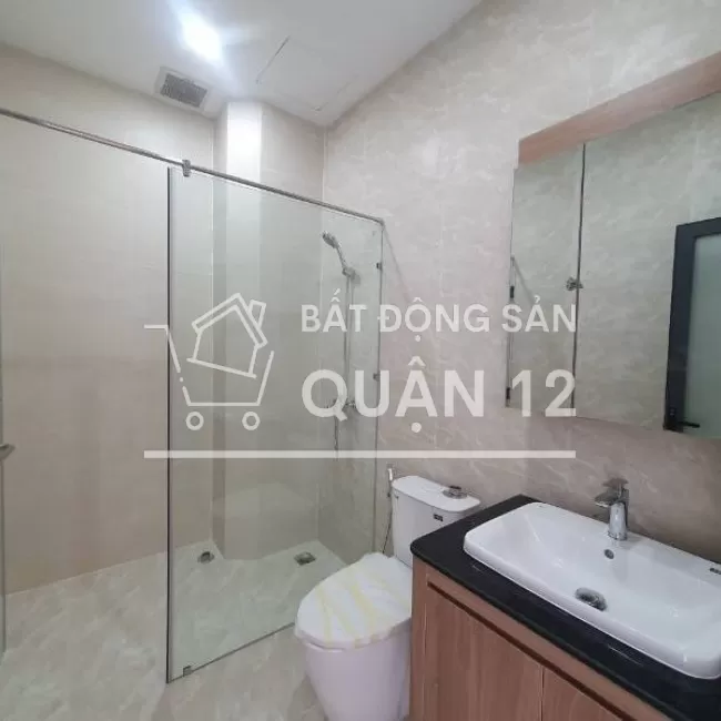 Nhà mới xây chưa ở, đường Tô Ngọc Vân, 1 trệt 3 lầu cực đẹp thoáng mát