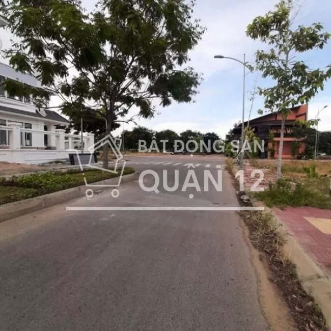 Gấp lô đất 100m2 Q12 giá bán 1tỷ9