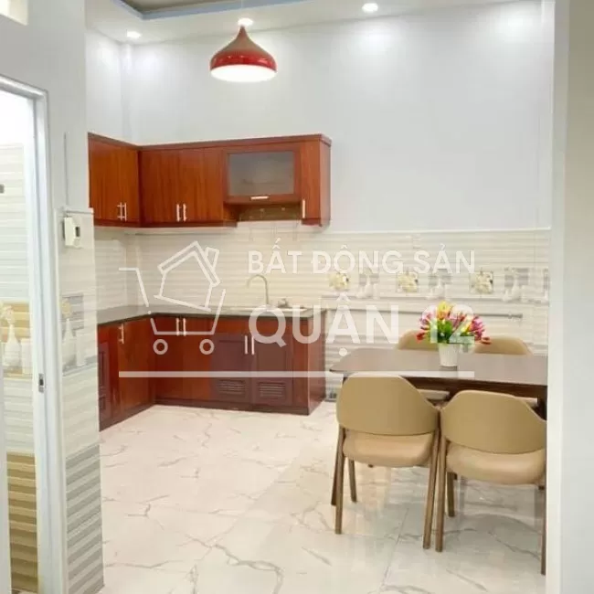Nhà chính chủ gửi Nguyễn Ảnh Thủ, 63m2 đúc 2 tầng chỉ 2 tỷ 9