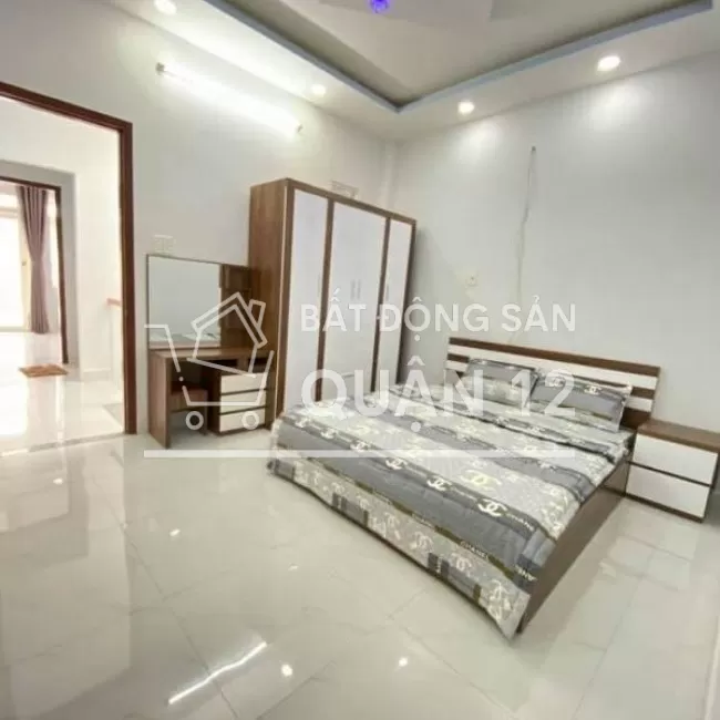 Nhà chính chủ gửi Nguyễn Ảnh Thủ, 63m2 đúc 2 tầng chỉ 2 tỷ 9