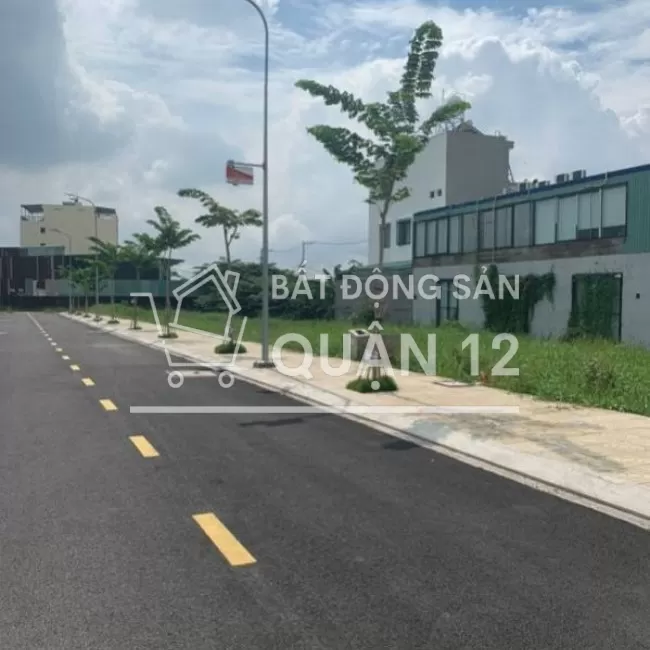 Cần vốn bán đất MT Lê Thị Riêng, Q.12. Sổ riêng. Giá: 2,tỷ/100m2,