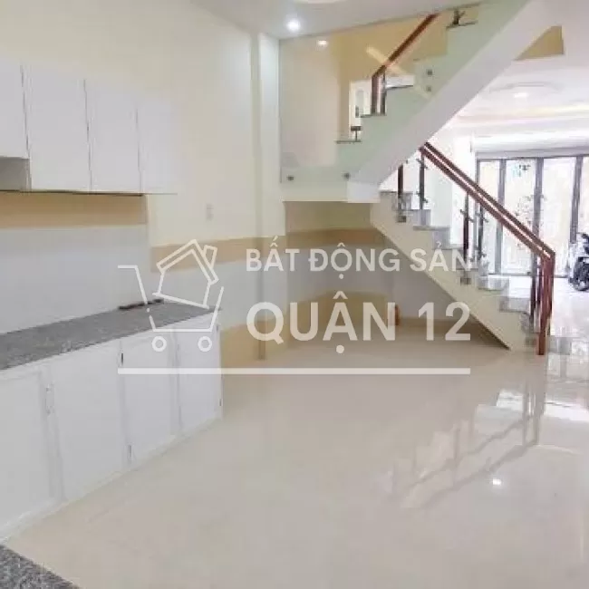 Nhà mới hẻm xe hơi vị trí tôt gần nhiều tiện ích mà giá lại tốt 