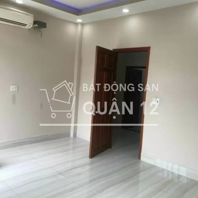 Bán nhà SHR ở TL22,gần ngã tư ga Q12. Ngang 5m,hẻm ô tô tới nhà. 