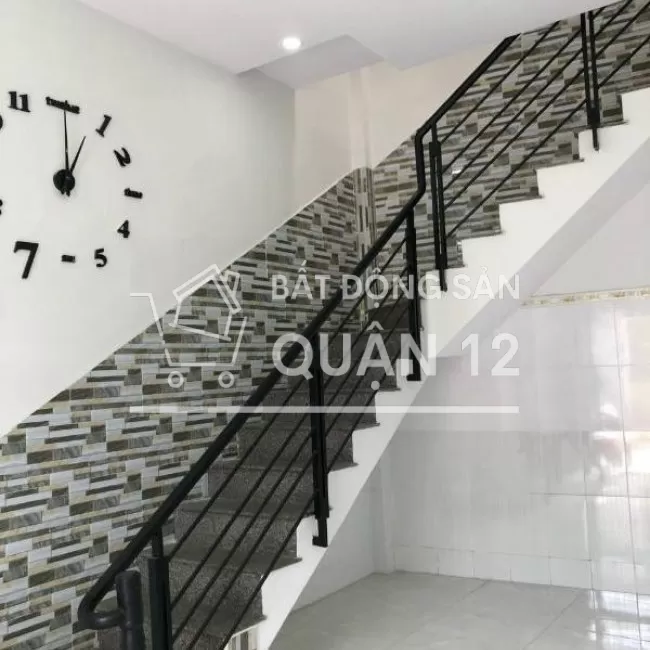 CẦN BÁN GẤP NHÀ HT Q.12 (4x8) ĐÚC 1 LẦU, HẺM BT4M, GIÁ 2 TỶ 600TR