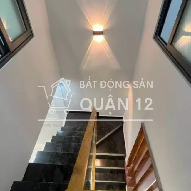 Nhà mới 1lau dt:3.3×13m ngay bia Tiger,Hẻm xe hơi lê văn khương